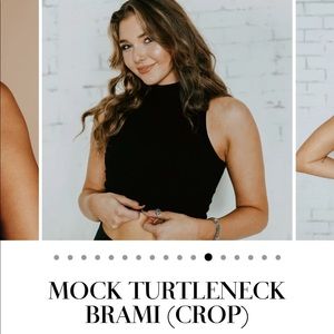 Mockneck black crop too with built in pads